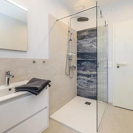 Maris With Private Pool فيلة Sveti Vid-Miholjice